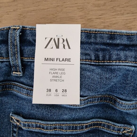 NWT Zara size 6 High Rise Mini Flare Ankle Length Jeans - Picture 3 of 7